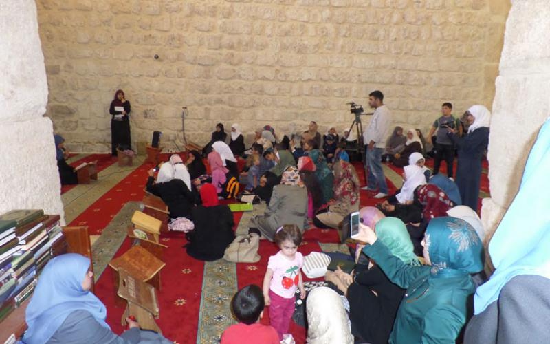 صور: تخريج حافظات القرآن بالمسجد الأقصى
