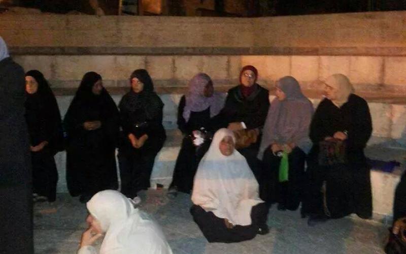 بالصور:الاحتلال يحاصر الأقصى ويغلق بواباته