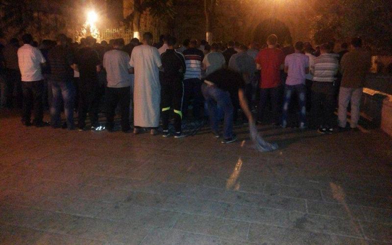 بالصور:الاحتلال يحاصر الأقصى ويغلق بواباته