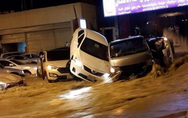 صور: سيول في مكة المكرمة