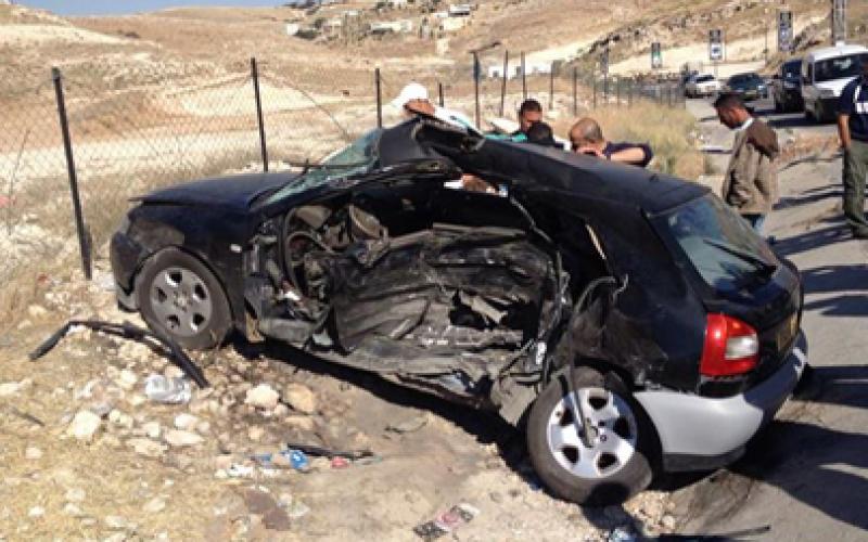 مصرع محاضرة وإصابة 7 في حادث سير