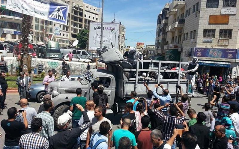 صور: فلسطينيون يجسدون النكبة برام الله