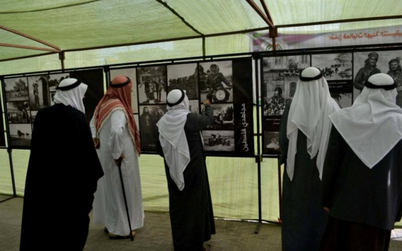 صور: حماس تقيم معرض"شاهد على النكبة"