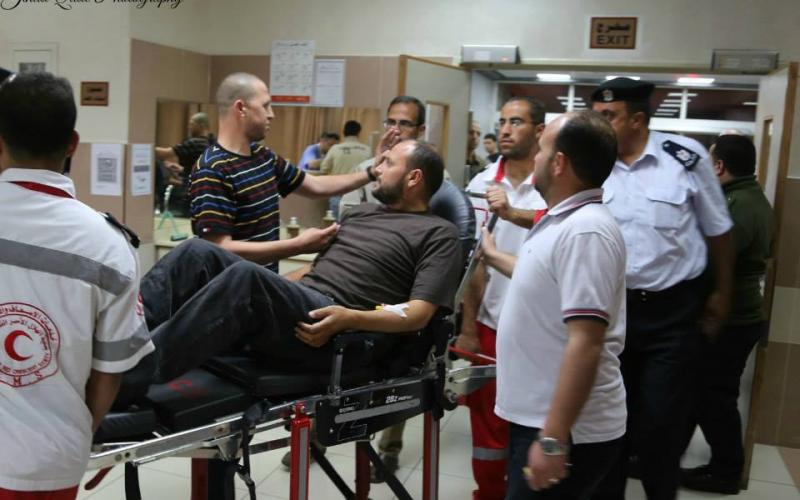 بالصور: الاحتلال يُفرج عن أسير مضرب عن الطعام