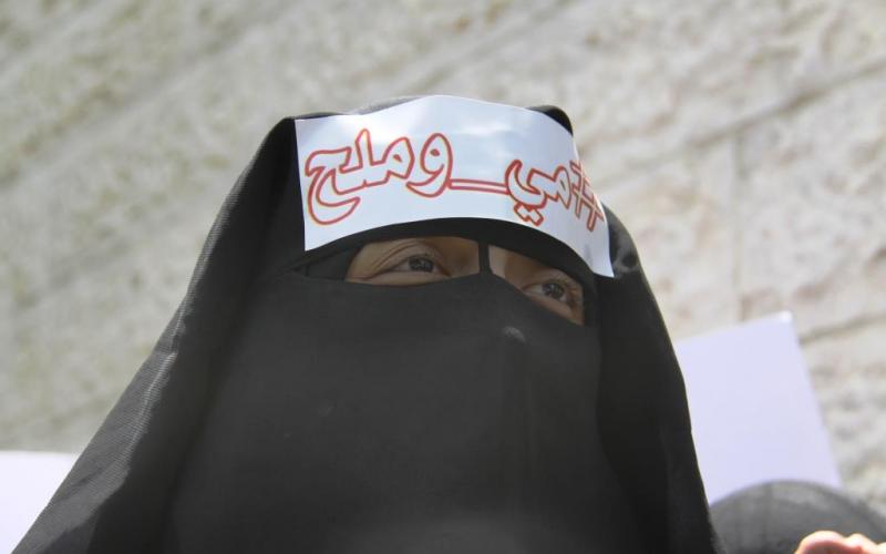 صور: شباب الانتفاضة يغلقون "UNDP" بغزة