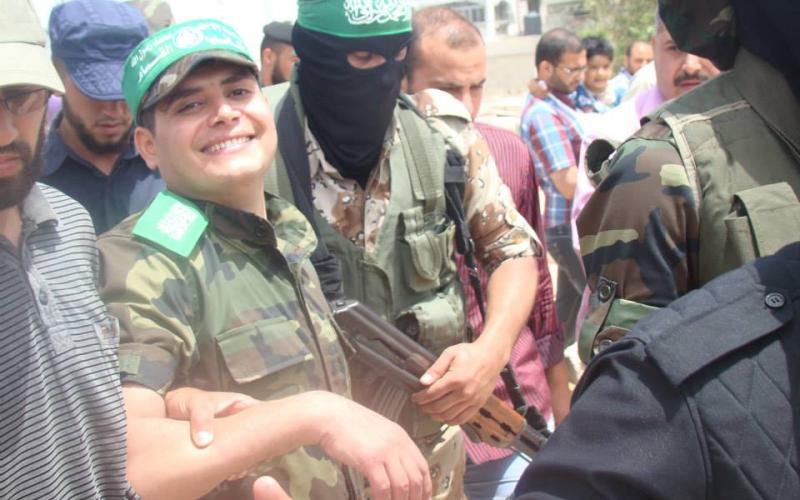 صور: الإفراج عن القسامي "أبو نصير" بالوسطى