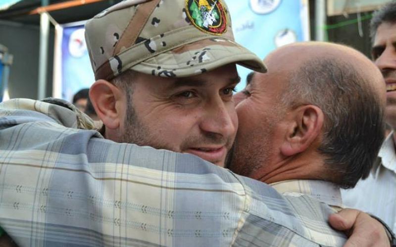 صور: الإفراج عن القسامي "الخليلي" بغزة