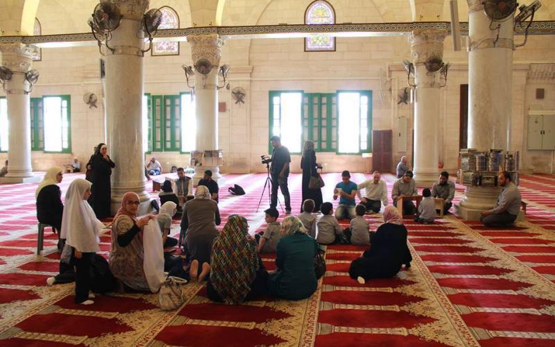 صور: أطفال يرتلون القرآن في "الأقصى"