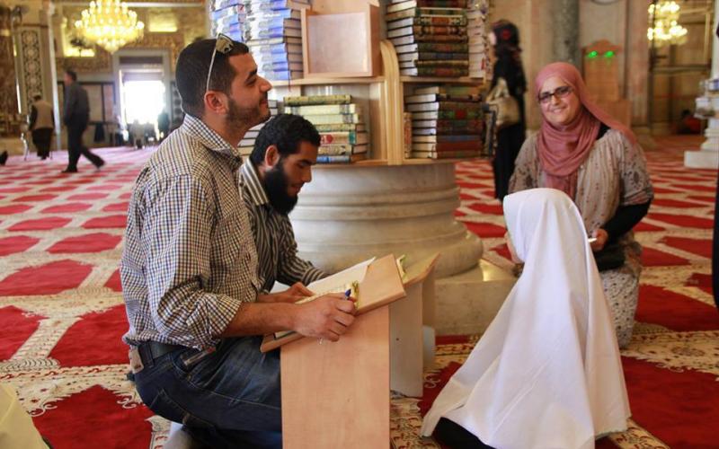 صور: أطفال يرتلون القرآن في "الأقصى"