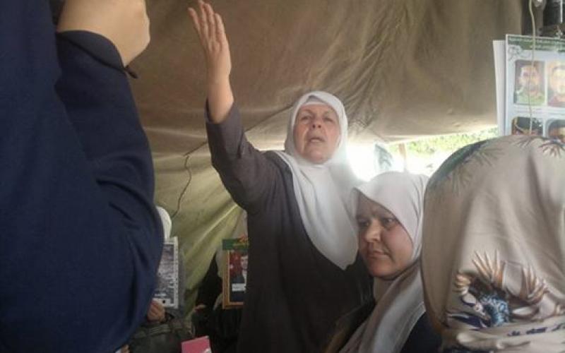 صور: خيمة تضامنية مع الأسرى بنابلس