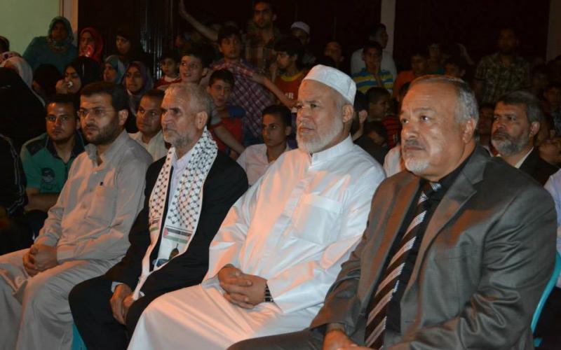 صور: القسام يهنئ "الخليلي" بمناسبة الإفراج
