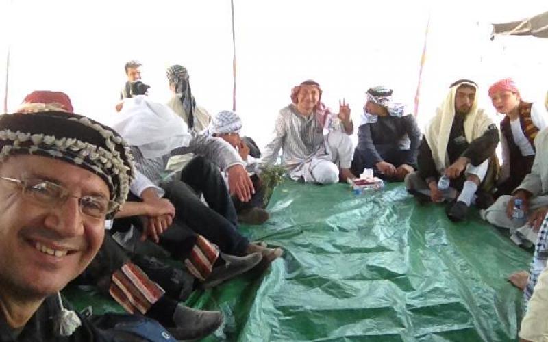 صور: رحلة "حطة وعقال" في المضارب البدوية