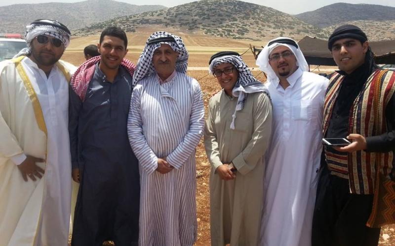 صور: رحلة "حطة وعقال" في المضارب البدوية