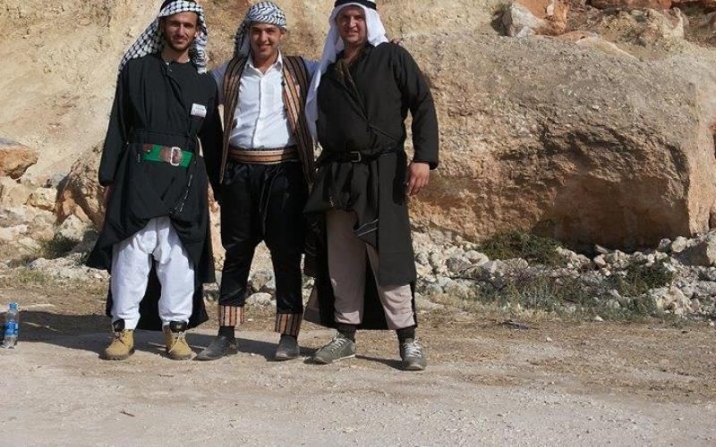 صور: رحلة "حطة وعقال" في المضارب البدوية