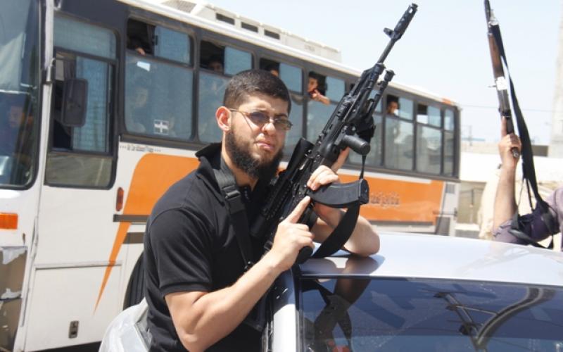 صور: الاحتلال يفرج عن الأسير القسامي حرب