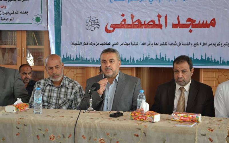 بالصور: "رضوان" يفتتح مسجداً بالوسطى