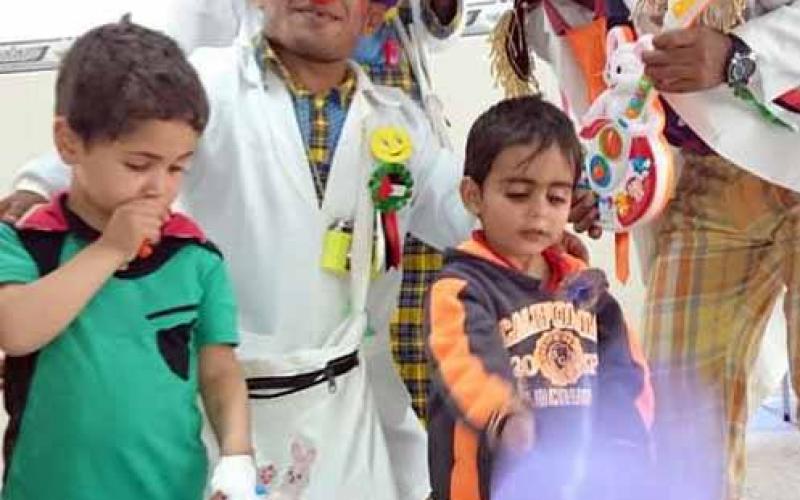 بالصور: يوم ترفيهي للأطفال بمشفى "ناصر"