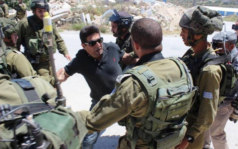 صور: قوات الاحتلال تقمع مسيرة المعصرة