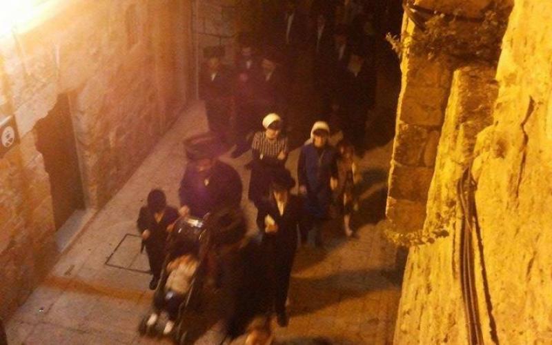 صور: مستوطنون يجتاحون البلدة القديمة