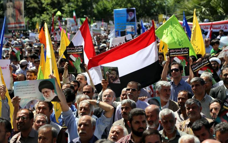 صور: مظاهرات بإيران ضد الهجمات على الحوثيين