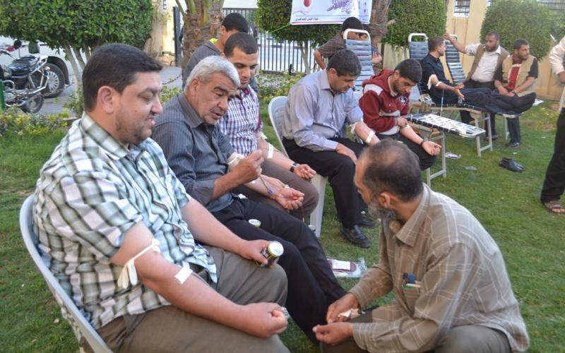 حماس بخانيونس تنظم حملة للتبرع بالدم