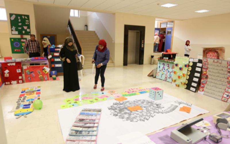 جامعة بيرزيت تنظم يوماً مفتوحاً لطلبتها