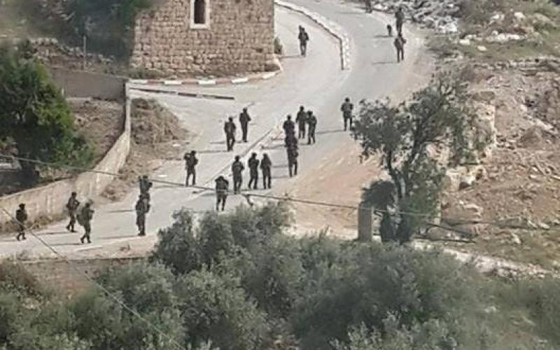 بالصور: إصابة مواطن واعتقال آخر باقتحام قلنديا