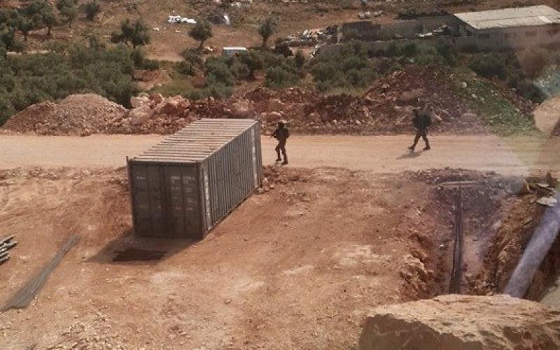 بالصور: إصابة مواطن واعتقال آخر باقتحام قلنديا
