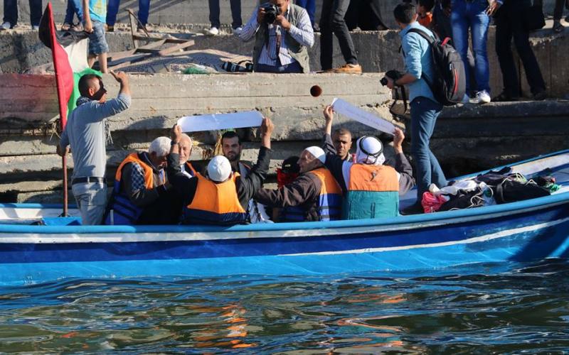 بالصور: مسنو النصيرات يجسدون حلم العودة