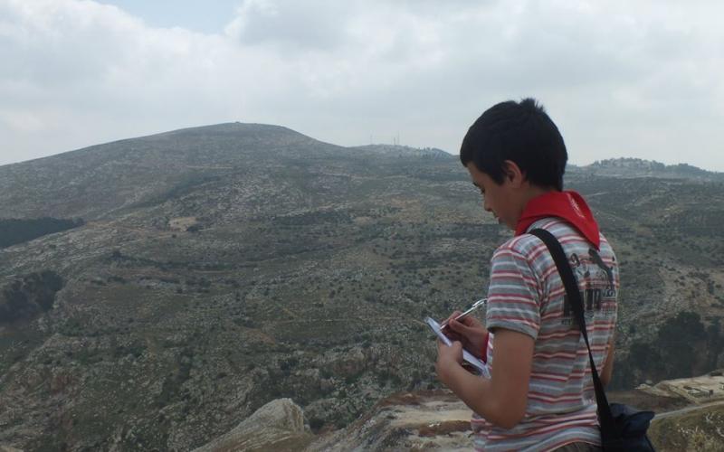 صور: رحلة كشفية إلى وادي الباذان