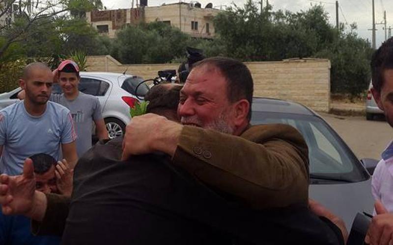 صور: الإفراج عن الشيخ عمر البرغوثي