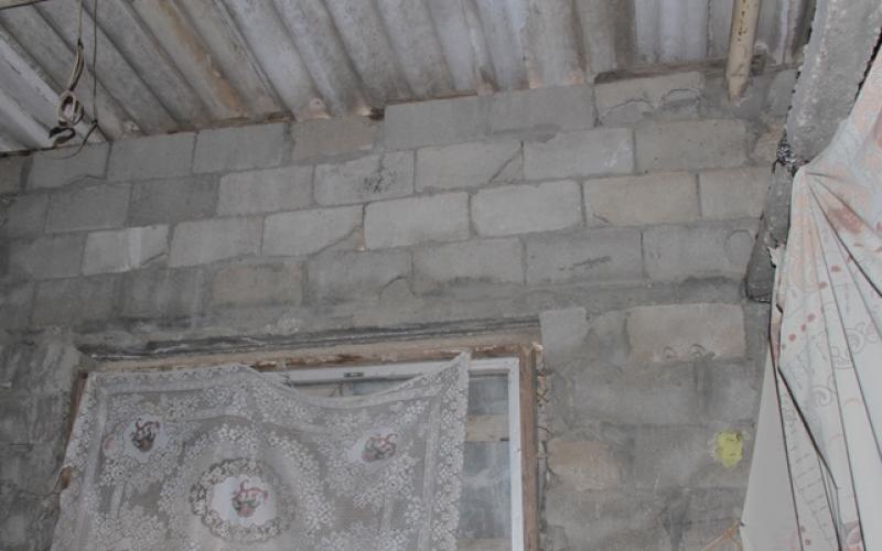 بالصور: زكاة المغازي ترمم منزلاً لأسرة فقيرة