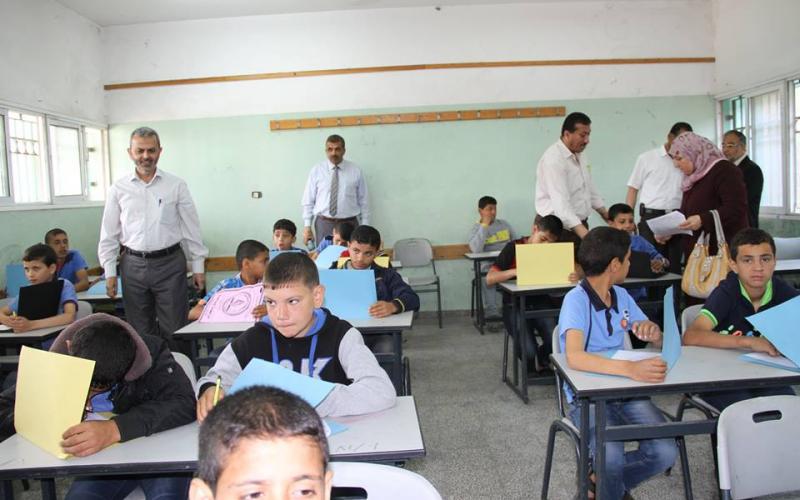 صور: التعليم تتفقد الطلاب بقاعات الامتحان