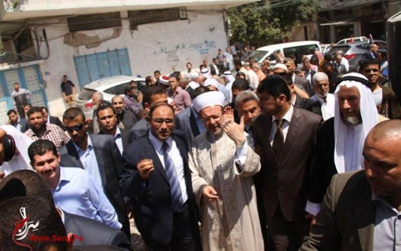 صور: وزير الأوقاف التركي يتفقد الدمار في غزة