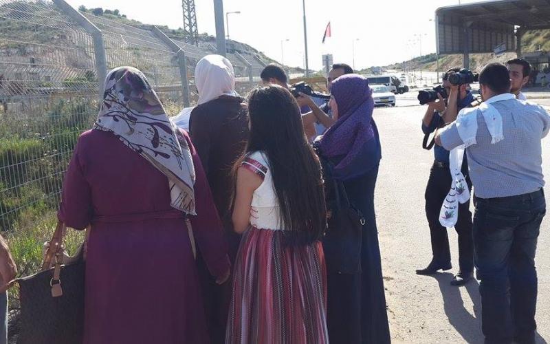 صور: الإفراج عن الأسيرة بشرى الطويل
