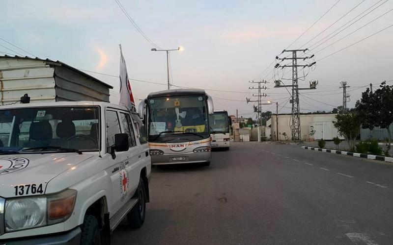 صور:أهالي الأسرى يزورون أبناءهم بـ"نفحة"