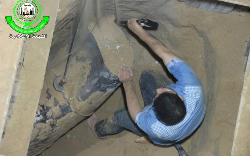 صور: إزالة صاروخ من أنقاض مسجد الأمين