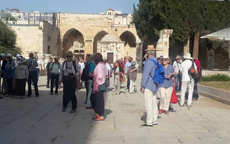 صور: شرطة الاحتلال ومستوطنون يقتحمون الأقصى