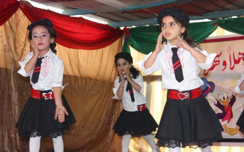 صور: حفل تخرج روضة "زهرة الحنون" ببيت حانون