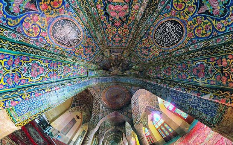 صور: لوحات فنية من المساجد الأثرية