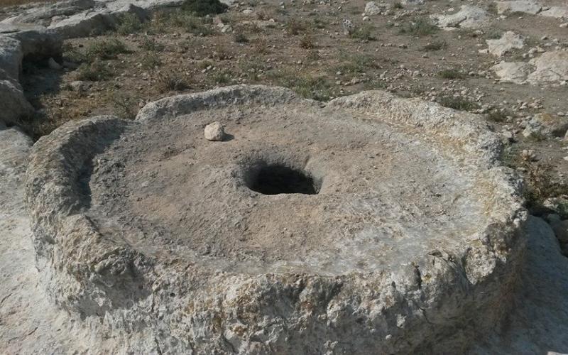 صور : كهوف أثرية في الخليل