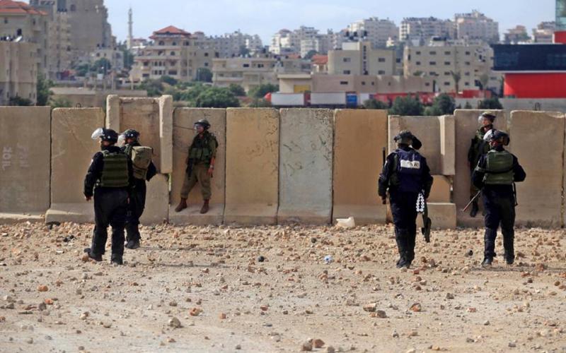 صور: مواجهات بين المواطنين والاحتلال برام الله