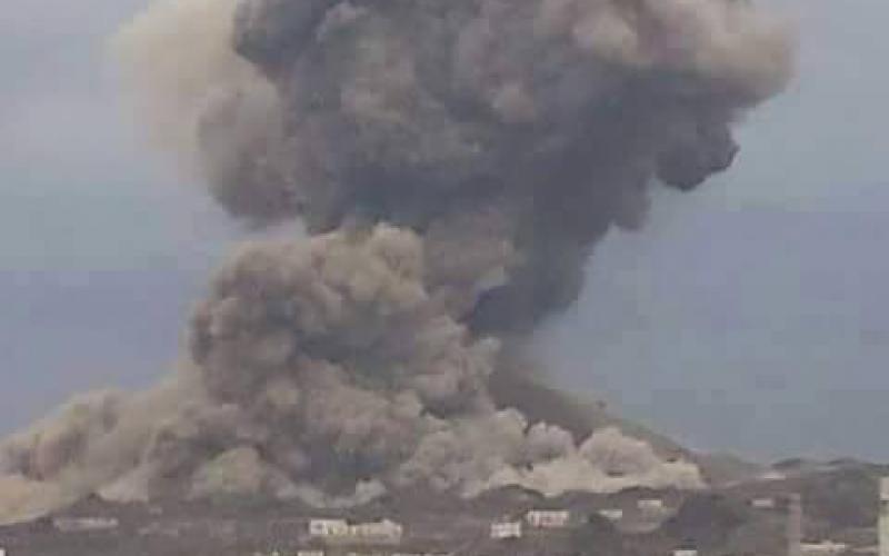 صور: قصف عنيف لمواقع الحوثيين باليمن