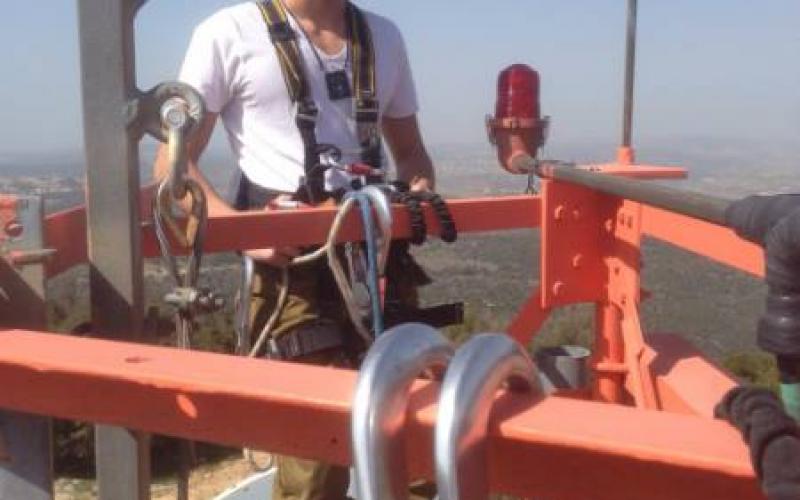 جيش الاحتلال ينشئ برج مراقبة على حدود غزة