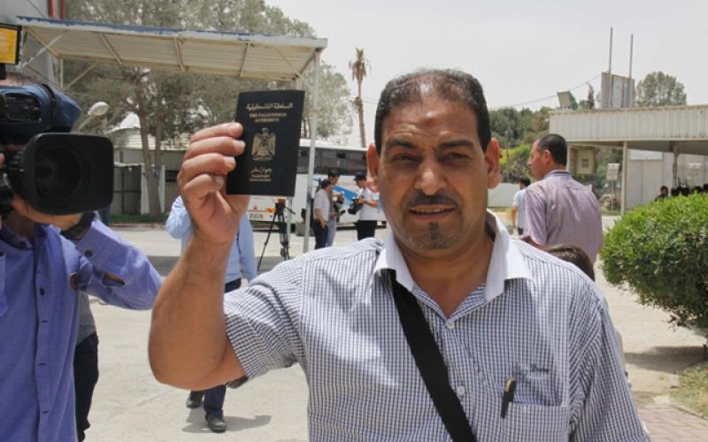 صور: وصول العالقين بمصر إلى معبررفح
