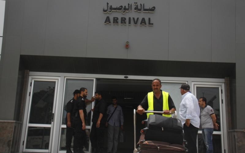 صور: وصول العالقين بمصر إلى معبررفح