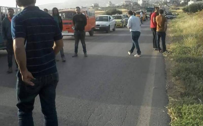 بالصور: الاحتلال يغلق حاجزين شرق نابلس