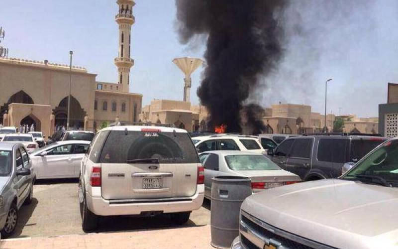 صور: انفجار قرب مسجد شيعي بالسعودية