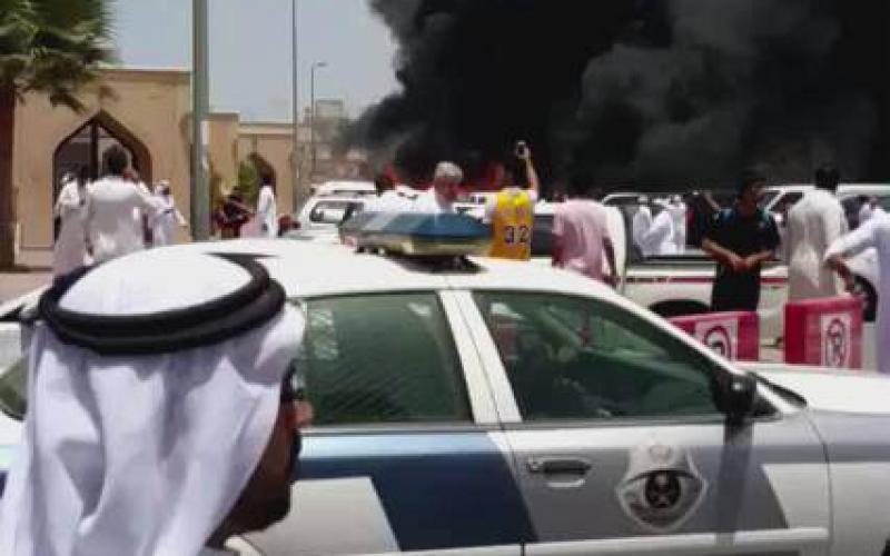 صور: انفجار قرب مسجد شيعي بالسعودية