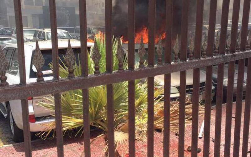 صور: انفجار قرب مسجد شيعي بالسعودية